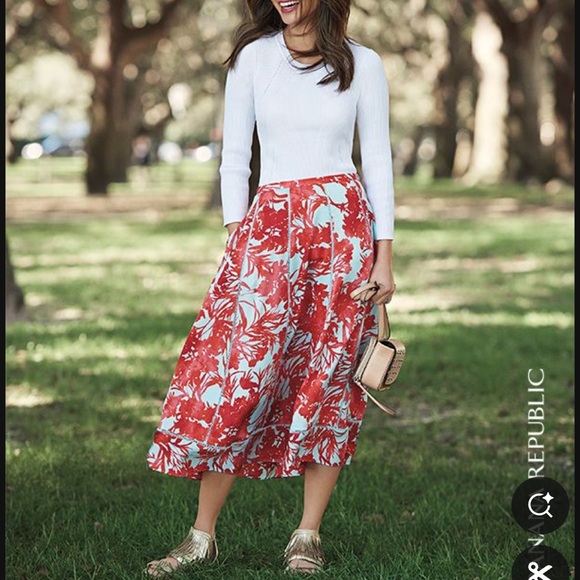 Banana Republic Dresses & Skirts - Banana Republic Floral Print Floral Maxi Skirt 10 Tall